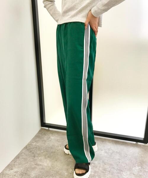 INGNI（イング）の「サイドラインイージーワイド／パンツ（その他パンツ・レディース・ブラック/オレンジ/グリーン・FREE）」の15枚目の写真