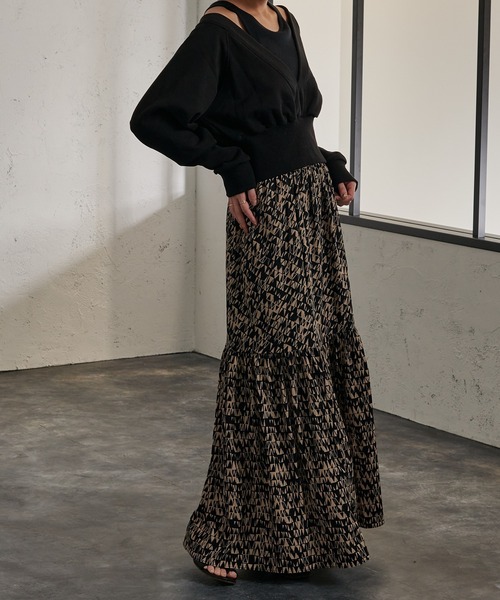 Ezick（エジック）の「ジオメトリック柄ティアードスカート（スカート・レディース・ブラック/グリーン・FREE）」の7枚目の写真