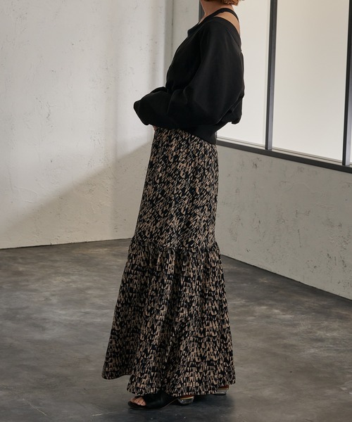 Ezick（エジック）の「ジオメトリック柄ティアードスカート（スカート・レディース・ブラック/グリーン・FREE）」の8枚目の写真