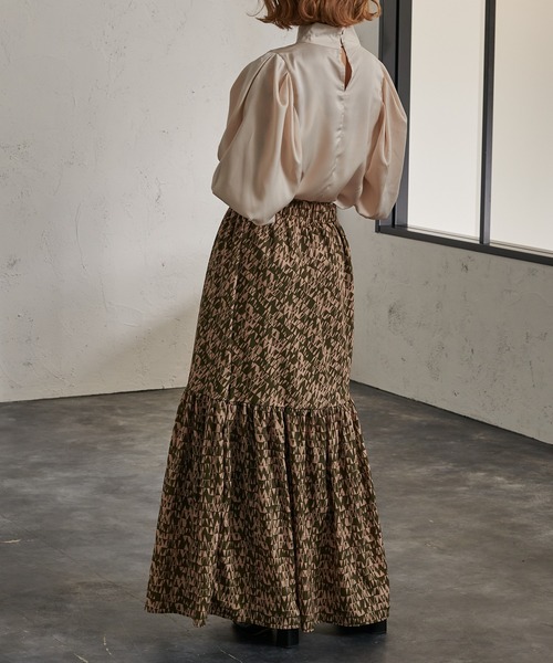 Ezick（エジック）の「ジオメトリック柄ティアードスカート（スカート・レディース・ブラック/グリーン・FREE）」の11枚目の写真