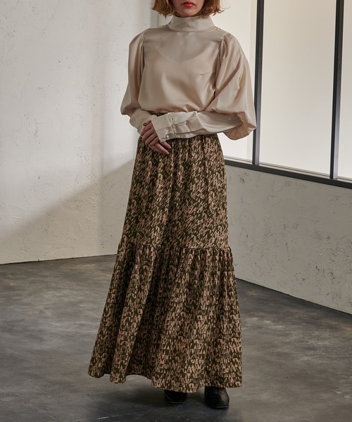 Ezick（エジック）の「ジオメトリック柄ティアードスカート（スカート・レディース・ブラック/グリーン・FREE）」の12枚目の写真