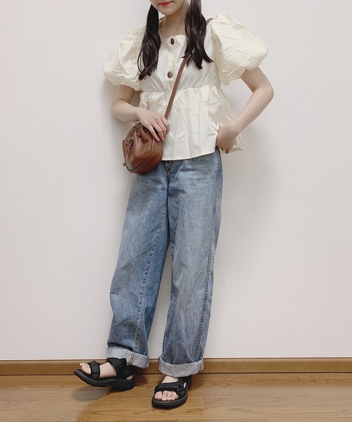 Cham.(チャム)の「バルーン袖ボタンブラウス(シャツ/ブラウス・レディース・オフホワイト/ベージュ/グリーン・F)」の6枚目の写真