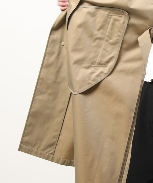 GYMPHLEX（ジムフレックス）の「Gymphlex | ベルテッドバルマカーンコート MEN（ステンカラーコート・メンズ・ベージュ・SMALL/MEDIUM/LARGE）」の2枚目の写真