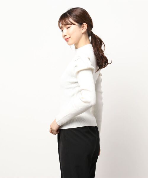 COLONY 2139（コロニートゥーワンスリーナイン）の「パワショルリブハイネックニットプルオーバー（ニット/セーター・レディース・ブラック/オフホワイト・FREE）」の4枚目の写真