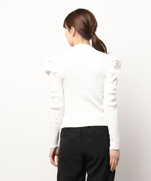 COLONY 2139（コロニートゥーワンスリーナイン）の「パワショルリブハイネックニットプルオーバー（ニット/セーター・レディース・ブラック/オフホワイト・FREE）」の3枚目の写真