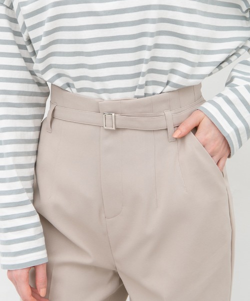 Honeys（ハニーズ）の「テーパードパンツ（スラックス・レディース・ブラック/ネイビー/アイボリー/グリーン系その他/ライトベージュ/ダークベージュ・S/M/L/LL）」の8枚目の写真