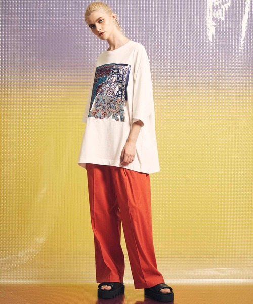 MAISON SPECIAL（メゾンスペシャル）の「《ユニセックスアイテム》クレイジーバンダナ刺繍プライムオーバーTシャツ 【MAISON SPECIAL/メゾンスペシャル】（Tシャツ/カットソー・メンズ・オフホワイト/ブラック/ダークブラック・0/1/2）」の9枚目の写真