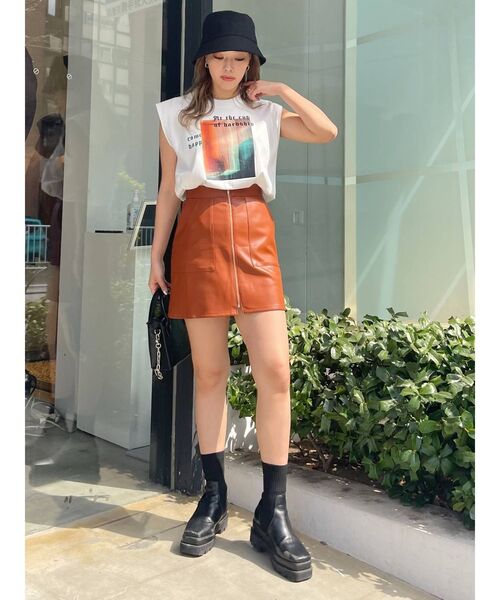 EVRIS（エヴリス）の「グラフィックルーズノースリーブトップス（Tシャツ/カットソー・レディース・ホワイト/ブラック・FREE）」の7枚目の写真