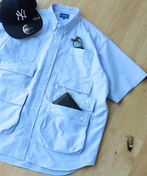 BEAMS（ビームス）の「BEAMS / 3段ポケット ルーズシルエット シャツ（シャツ/ブラウス・メンズ・ネイビー/サックスブルー・S/M/L/XL）」の2枚目の写真