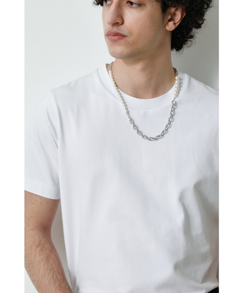 AZUL by moussy(アズールバイマウジー)の「FAUX PEARL×CHAIN NECKLACE/フェイクパール×チェーンネックレス(ネックレス・メンズ・シルバー・FREE)」の1枚目の写真