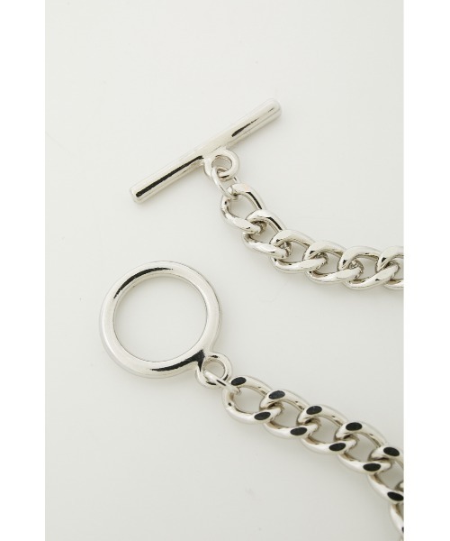 AZUL by moussy(アズールバイマウジー)の「FAUX PEARL×CHAIN NECKLACE/フェイクパール×チェーンネックレス(ネックレス・メンズ・シルバー・FREE)」の2枚目の写真