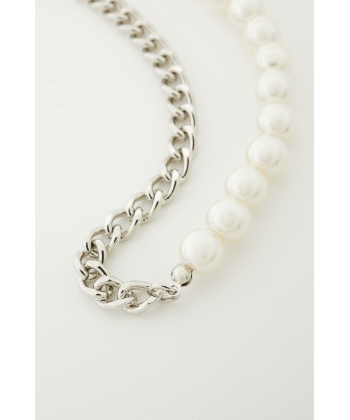 AZUL by moussy(アズールバイマウジー)の「FAUX PEARL×CHAIN NECKLACE/フェイクパール×チェーンネックレス(ネックレス・メンズ・シルバー・FREE)」の4枚目の写真