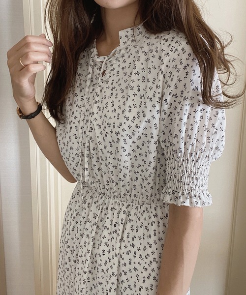 LAUIR(ラウアー)の「花柄シフォンリボンロングワンピース(ワンピース・レディース・ホワイト/ブラック/イエロー/ダークグリーン/ブラウン・MEDIUM/LARGE/X-LARGE)」の9枚目の写真