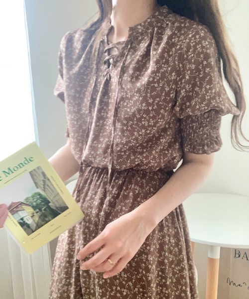 LAUIR(ラウアー)の「花柄シフォンリボンロングワンピース(ワンピース・レディース・ホワイト/ブラック/イエロー/ダークグリーン/ブラウン・MEDIUM/LARGE/X-LARGE)」の16枚目の写真