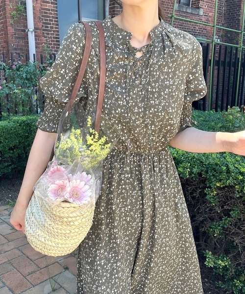 LAUIR(ラウアー)の「花柄シフォンリボンロングワンピース(ワンピース・レディース・ホワイト/ブラック/イエロー/ダークグリーン/ブラウン・MEDIUM/LARGE/X-LARGE)」の20枚目の写真