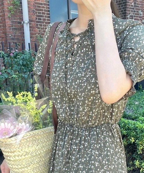 LAUIR(ラウアー)の「花柄シフォンリボンロングワンピース(ワンピース・レディース・ホワイト/ブラック/イエロー/ダークグリーン/ブラウン・MEDIUM/LARGE/X-LARGE)」の21枚目の写真