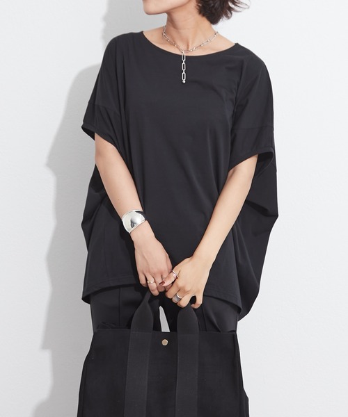 OUVRAGE CLASSE（ウヴラージュクラス）の「定番ドルマンTシャツ（Tシャツ/カットソー・レディース・ホワイト/ブラック/ベージュ/イエロー/ラベンダー・FREE）」の3枚目の写真