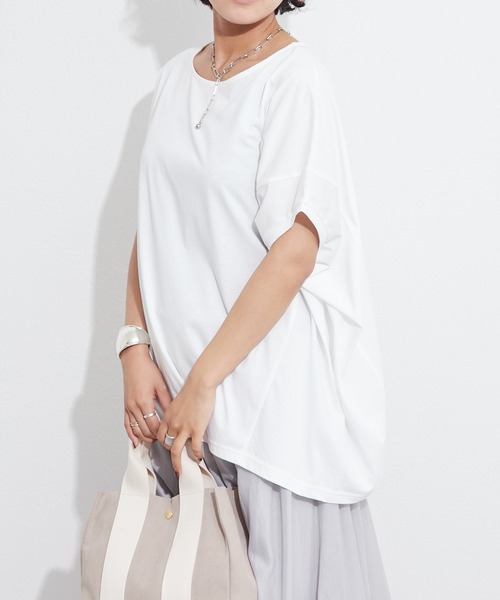 OUVRAGE CLASSE（ウヴラージュクラス）の「定番ドルマンTシャツ（Tシャツ/カットソー・レディース・ホワイト/ブラック/ベージュ/イエロー/ラベンダー・FREE）」の14枚目の写真