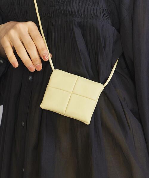 ADD CULUMN(アドカラム)の「<ADD CULUMN>パフ ミニミニ ショルダーバッグ(ショルダーバッグ・レディース・ブラック/イエロー/ライトブルー・FREE)」の1枚目の写真