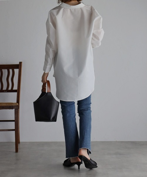 Yucca(ユッカ)の「長袖ルーズシルエットシャツ(シャツ/ブラウス・レディース・ホワイト/ネイビー/グレー/ピンク・LARGE/MEDIUM)」の14枚目の写真