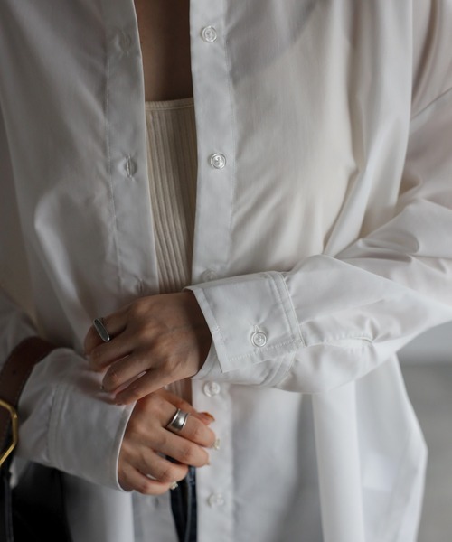 Yucca(ユッカ)の「長袖ルーズシルエットシャツ(シャツ/ブラウス・レディース・ホワイト/ネイビー/グレー/ピンク・LARGE/MEDIUM)」の6枚目の写真