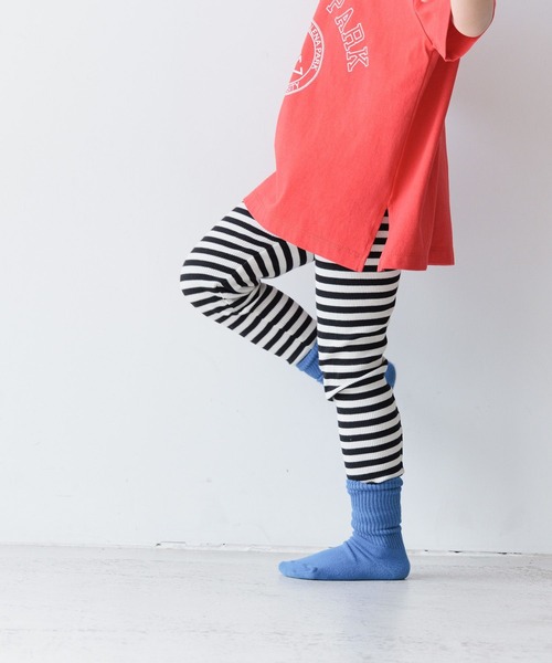 LOWRYS FARM（ローリーズファーム）の「ボーダーリブレギンス　123028（レギンス/スパッツ・キッズ・ネイビー/その他/ブラウン系その他/ブラウン/ブルー系その他/グリーン/その他1/ブラック/グレー/ブルー/ピンク/モカ/ブルー系その他2/ピンク系その他/チャコールグレー/ライトグレー/カーキ/パープル/ブルー系その他3/パープル系その他・100cm/110cm/120cm/130cm）」の2枚目の写真