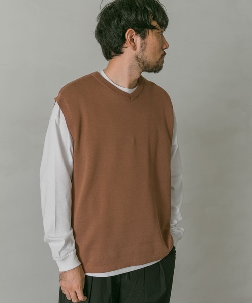 URBAN RESEARCH DOORS（アーバンリサーチドアーズ）の「ダブルフェイスVネックベスト（Tシャツ/カットソー・メンズ・チャコールグレー/ブラウン/ブルー/グレー系その他・MEDIUM/LARGE）」の11枚目の写真