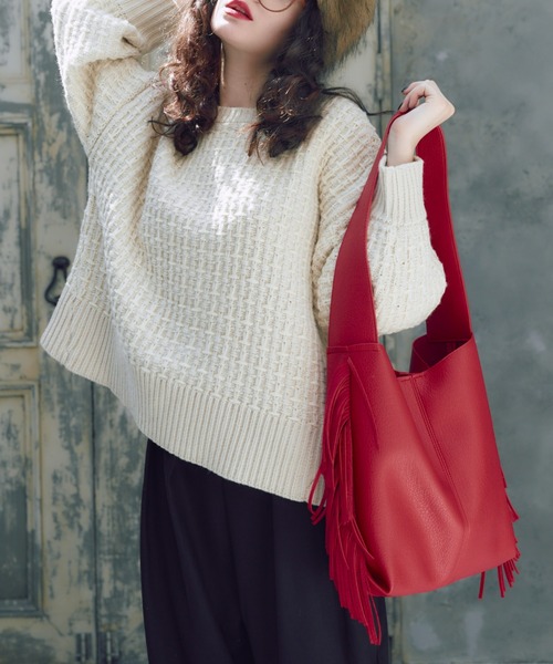 manana suerte（マニャーナスエルテ）の「フェイクレザーフリンジワンハンドルショルダーBAG（ショルダーバッグ・レディース・レッド/ブラック・FREE）」の17枚目の写真