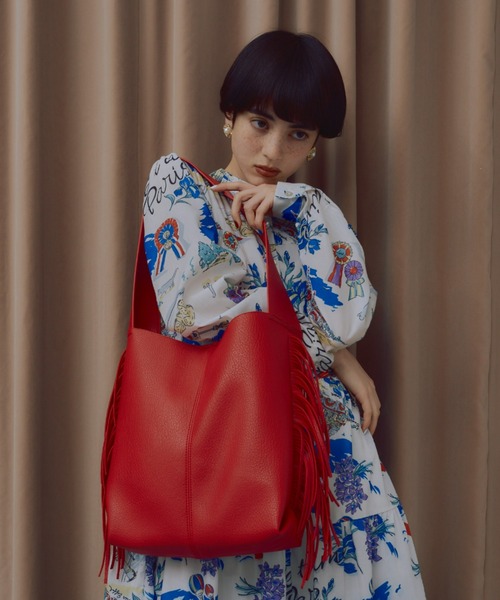 manana suerte（マニャーナスエルテ）の「フェイクレザーフリンジワンハンドルショルダーBAG（ショルダーバッグ・レディース・レッド/ブラック・FREE）」の13枚目の写真
