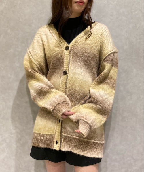 one way(ワンウェイ)の「グラデーションニットカーディガン(カーディガン/ボレロ・レディース・パープル/ライトグリーン/ライトブラウン・FREE)」の4枚目の写真