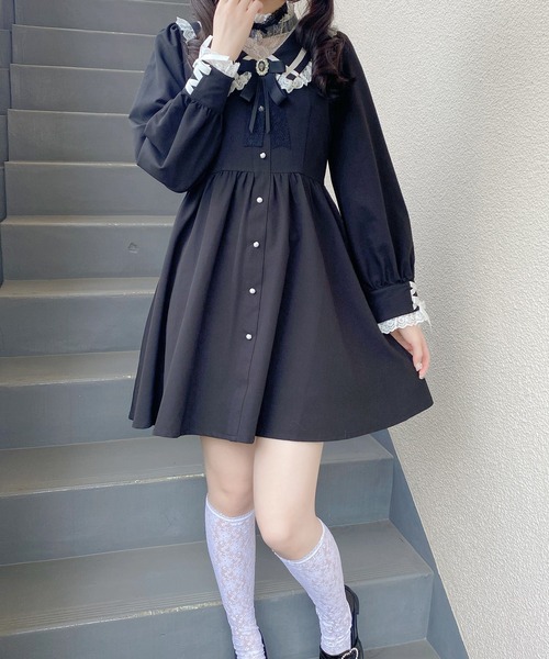 ROJITA（ロジータ）の「デコルテレースレイヤードカラーワンピース（ワンピース・レディース・ブルー/ブラック/ベージュ・FREE）」の21枚目の写真