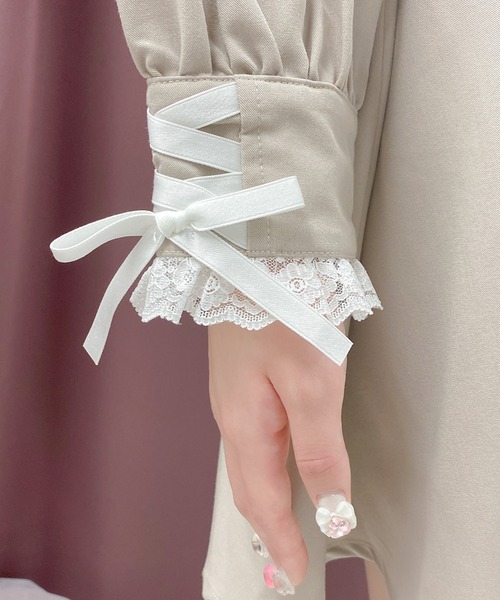 ROJITA（ロジータ）の「デコルテレースレイヤードカラーワンピース（ワンピース・レディース・ブルー/ブラック/ベージュ・FREE）」の10枚目の写真