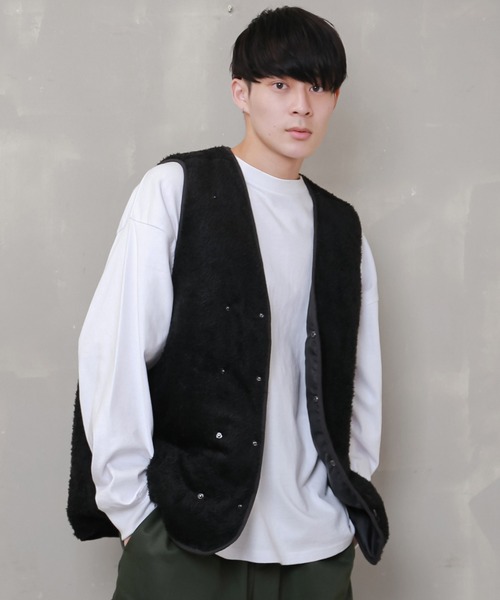 SPINNS（スピンズ）の「【フェイクファー】 ベスト（ベスト・メンズ・ブラック/カーキ/グレー/ブラウン・ONESIZE）」の2枚目の写真