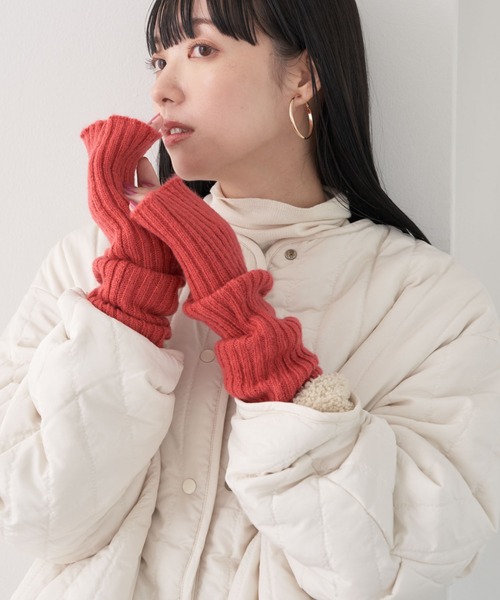 earth music&ecology（アースミュージックアンドエコロジー）の「アームカバー（アームカバー・レディース・イエロー/ブラック/ターコイズブルー/グリーン/オレンジ系その他/アイボリー・FREE）」の6枚目の写真