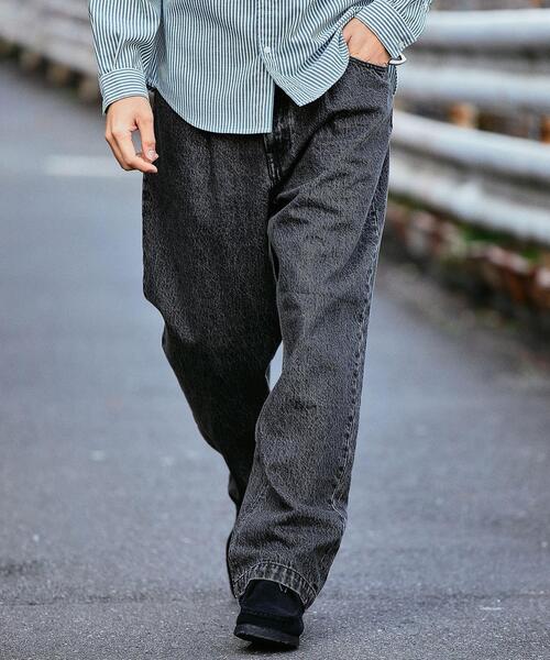 green label relaxing(グリーンレーベルリラクシング)の「シグネチャー デニム タック 5ポケット パンツ(デニムパンツ・メンズ・ホワイト/ブラック・XL/L/M/S)」の2枚目の写真