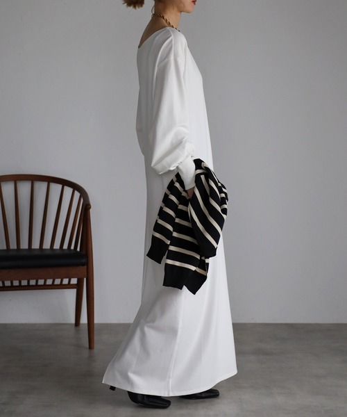 Bonjour Sagan(ボンジュールサガン)の「ストレッチルーズワンピース(ワンピース・レディース・ホワイト/グレイッシュベージュ/チャコールグレー/グレー・FREE)」の16枚目の写真