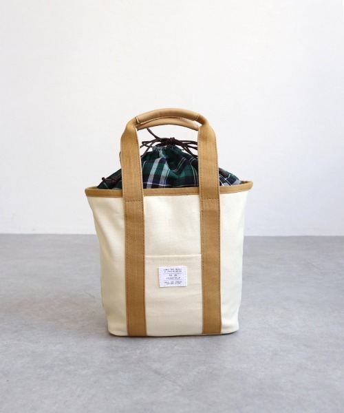 COLDE （コルデ）の「チェック柄巾着付きキャンバストートバッグ（トートバッグ・レディース・ベージュ/ピンク/ブルー/グリーン・FREE）」の2枚目の写真