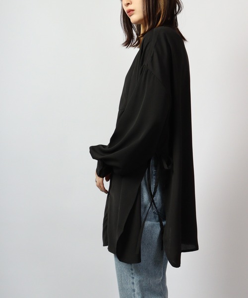 spiritoso(スピリトーゾ)の「spiritoso サイドリボンツイルブラウス(シャツ/ブラウス・レディース・ブラック/ベージュ・M)」の3枚目の写真