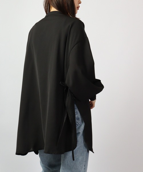 spiritoso(スピリトーゾ)の「spiritoso サイドリボンツイルブラウス(シャツ/ブラウス・レディース・ブラック/ベージュ・M)」の4枚目の写真