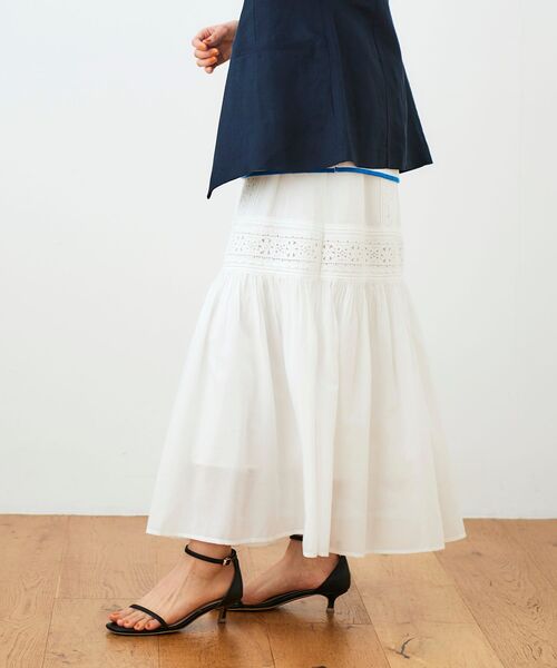 le.coeur blanc(ルクールブラン)の「ティアードレーススカート(スカート・レディース・ブラック/オフホワイト・38)」の16枚目の写真