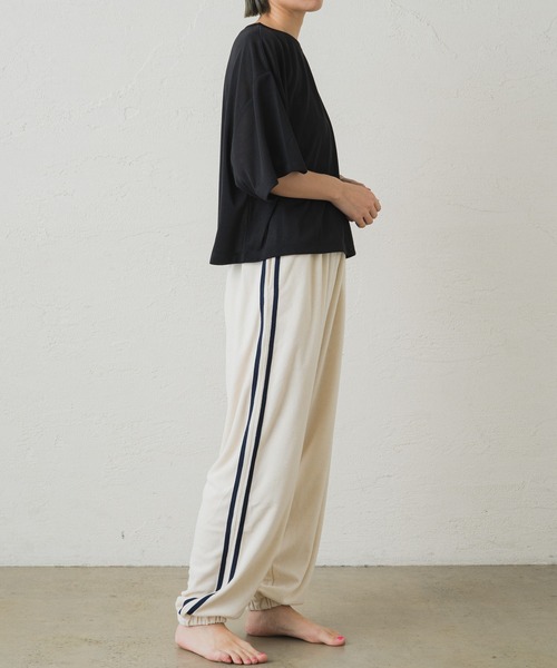 earthy(アーシー)の「シアークロップドトップス(Tシャツ/カットソー・レディース・キャメル/ミント/オフホワイト/ブラック・FREE)」の21枚目の写真