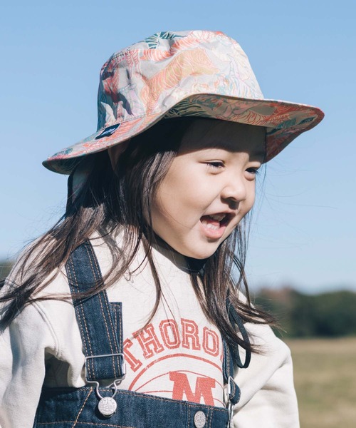 KiU（キウ）の「紫外線防止キッズサンシェードUVハット（ハット・キッズ・ブラック系その他/カーキ/ブラック/カラフル/ダークネイビー/サンドベージュ/ベージュ/ブルー系その他/タイガーカモ・SMALL/MEDIUM/LARGE）」の8枚目の写真