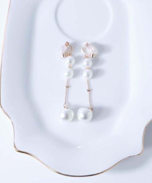 Cupid Heart（キューピッドハート）の「【Cupid Heart】結婚式アクセサリー　大粒パールドロップイヤリング（イヤリング・レディース・ゴールド・MEDIUM）」の6枚目の写真
