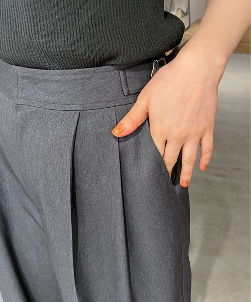 feepur（フェピュール）の「ツータックグルカパンツ（スラックス・レディース・ブラック/グレー/アイボリー・MEDIUM/SMALL）」の11枚目の写真