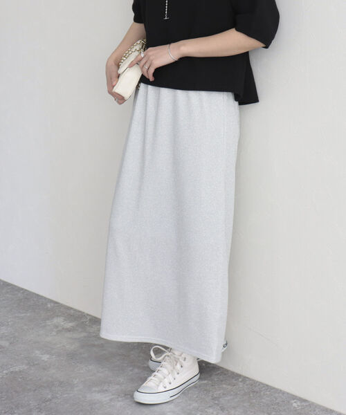 fredy emue（フレディエミュ）の「ラメタイトスカート（スカート・レディース・ベージュ/ブラック/シルバー・38/36）」の2枚目の写真