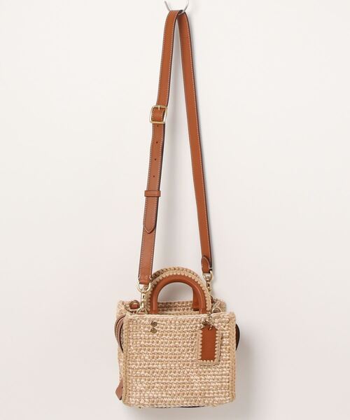 美品　COACH かごバッグ ベージュとブラウン Coach かごバッグ ベージュ/ピンク - メルカリ