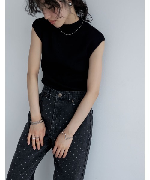 Re:EDIT（リエディ）の「[神山まりあさん着用][2024SS COLLECTION]プチハイネックノースリーブレーヨンブレンドサマーリブニットトップス（タンクトップ・レディース・ブラウン/ブラック/ホワイト/ホワイト×ネイビー/グレー/ベージュ・LARGE/MEDIUM）」の21枚目の写真