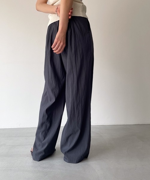 CANAL JEAN（キャナルジーン）の「【セットアップ対応】El mar　レーヨンナイロンタックパンツ（その他パンツ・レディース・チャコールグレー/ブラック・ONE SIZE）」の5枚目の写真