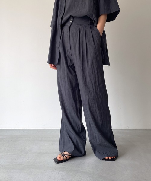 CANAL JEAN（キャナルジーン）の「【セットアップ対応】El mar　レーヨンナイロンタックパンツ（その他パンツ・レディース・チャコールグレー/ブラック・ONE SIZE）」の3枚目の写真