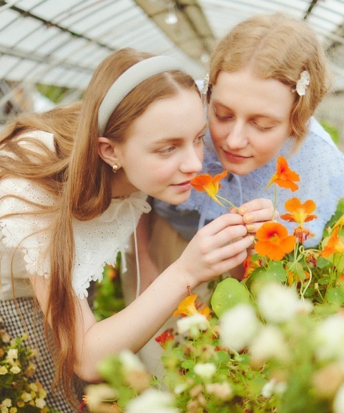 flower（フラワー）の「ブルーミングカラーブラウス（シャツ